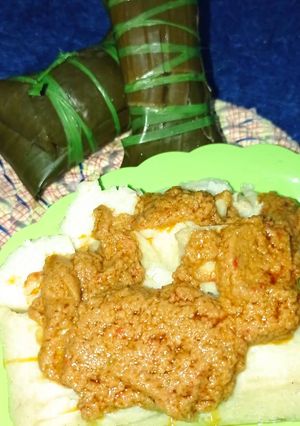 Foto resep Burasa Atau Lapat atau buras plus sambal kacang