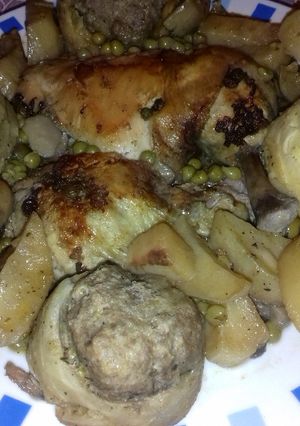 Une photo de Dolma ou tajine d'artichaut