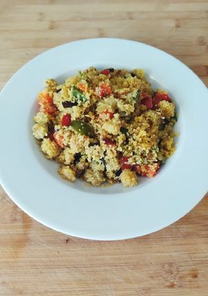Una foto de Cous cous con verduras