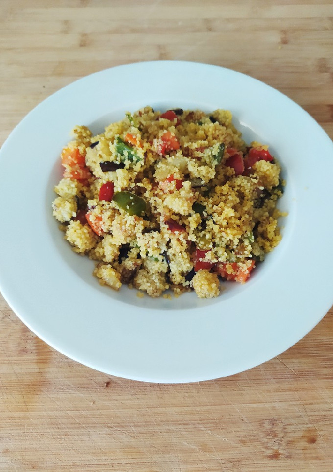 Una foto de Cous cous con verduras