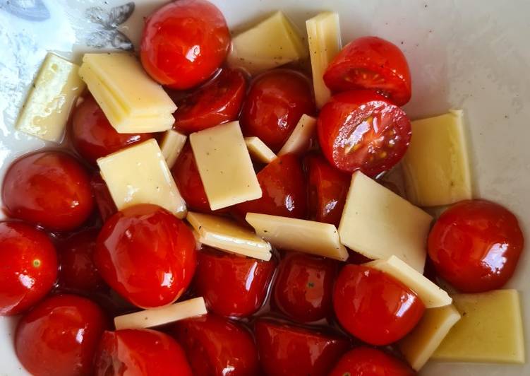 Ensalada de tomate cherry