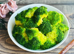 燙青菜 / 擺盤分享 的食譜成品照片
