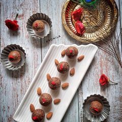 A picture of Oats dryfruits ladoo.