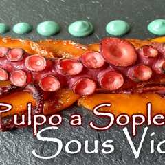 Una foto de Pulpo marcado a soplete con Calabaza Ahumada y Lactonesa de Espirulina