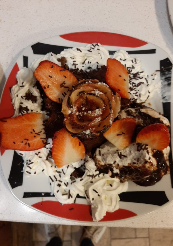 Una foto de Rosas dulces con algo más