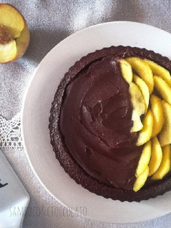 Foto di Crostata furba con ganache al cioccolato
