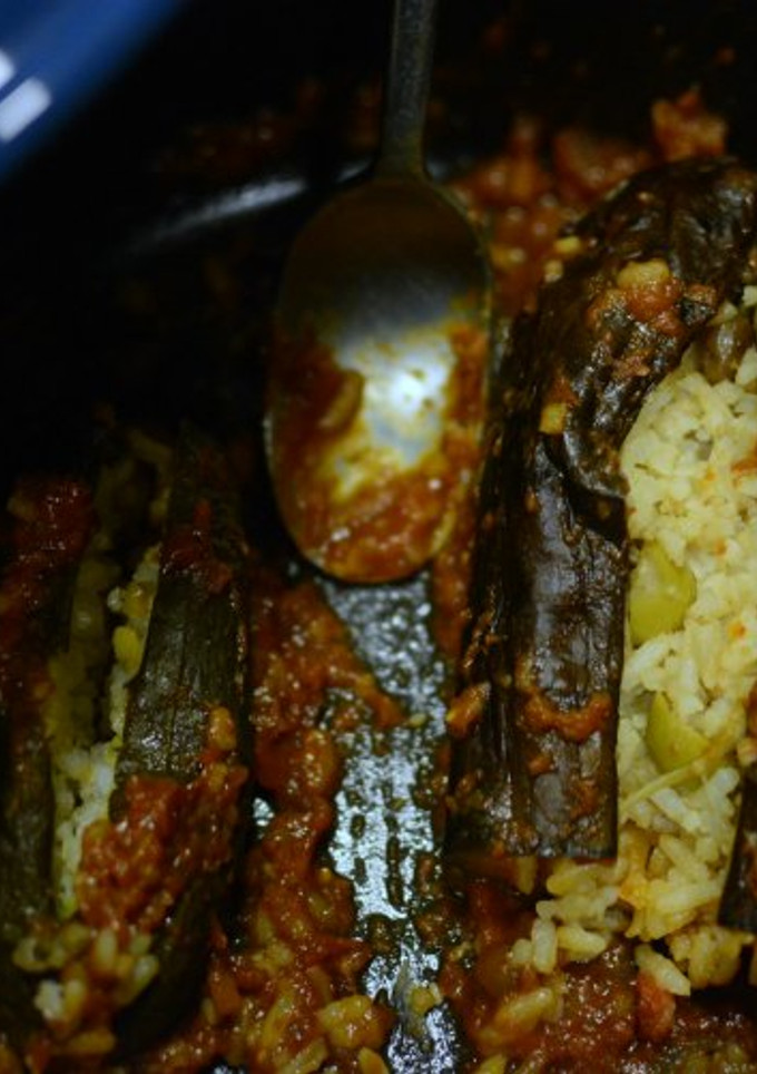 Una foto de Berenjenas y calabacines con arroz y tomate