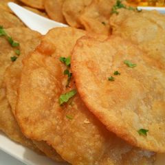 A picture of Masala Poori.