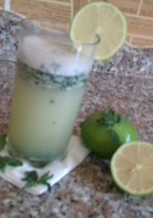 صورة لوصفة الليمون بالنعناع 🍹
