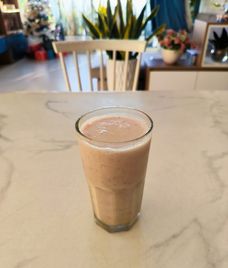 smoothie chuối dâu