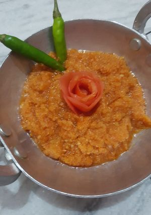 A picture of Tomato garlic chutney.