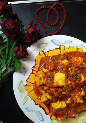 A picture of Paneer achari masala.