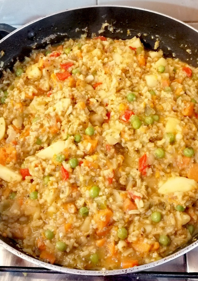 Una foto de Guiso vegetariano súper completo