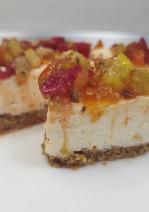 Foto di Cheesecake gorgonzola, fichi d'india e tarallo napoletano