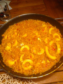 Una foto de Arroz con kokotxas y algo más