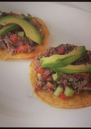 Una foto de Tostadas de salpicón de res