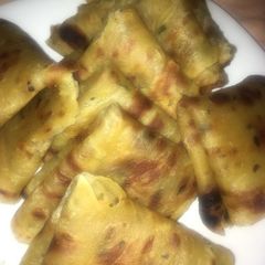 A picture of Soft layered Chapatis with Carrots and dhania.
