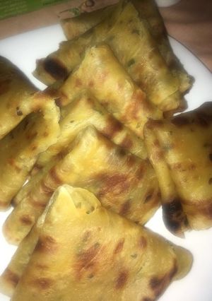 A picture of Soft layered Chapatis with Carrots and dhania.