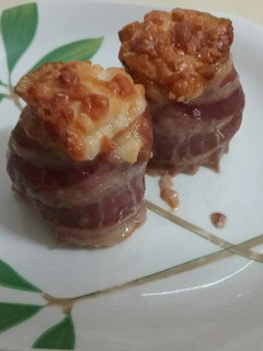 Una foto de Rollos de beicon rellenos
