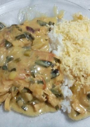 Una foto de Pollo a la crema de mostaza y verdeo