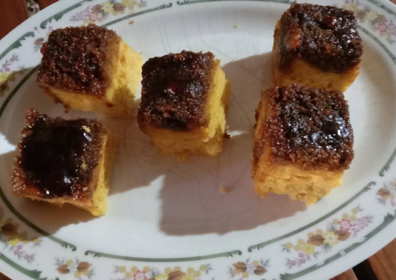 Kue jungkir balik