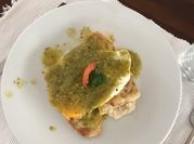 Una foto de molletes de huevo