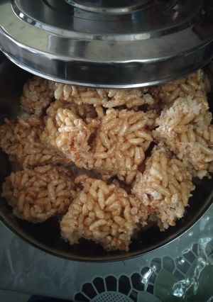 મમરા ની ચીકી (Puffed Rice Chikki Recipe in Gujarati) રેસીપી મુખ્ય ફોટો