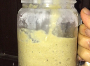 Hình của món Breakfast healthy: sinh tố chuối Yến mạch vị matcha cacao.