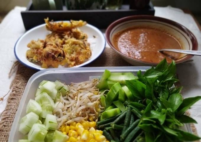 Resep Pecel Rumahan Bumbu Instan Oleh Dapurdinar - Cookpad