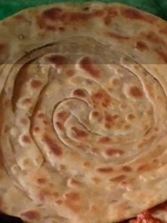 લચ્છા રોટી (Lachcha Roti Recipe In Gujarati) રેસીપી મુખ્ય ફોટો