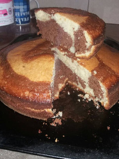 Una foto de Torta rápida marmolada