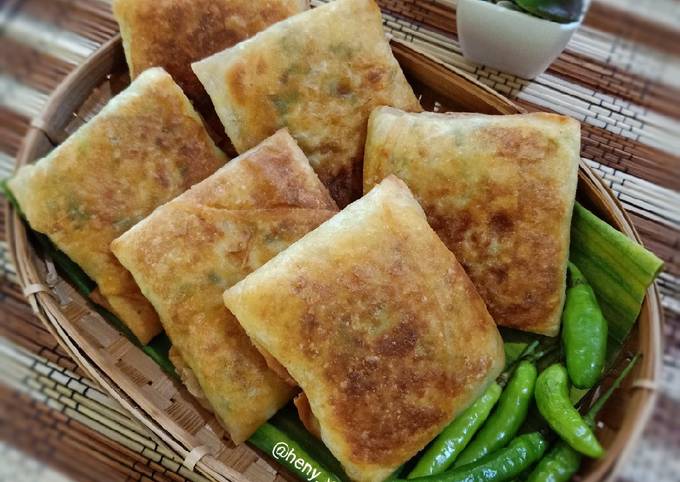 Martabak Telur Isi Ayam (Sisa Isian Lemper)