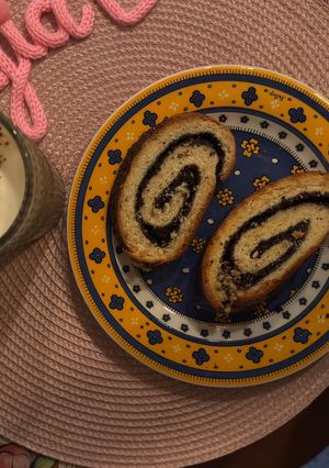 Foto di Brioche con ripieno di semi di papavero