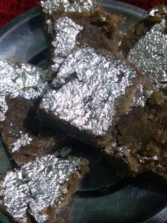 लौकी की बर्फी (Lauki ki barfi recipe in hindi) रेसिपी मुख्य फोटो