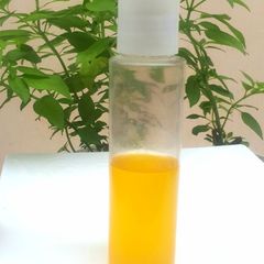 A picture of DIY Carrot Oil.