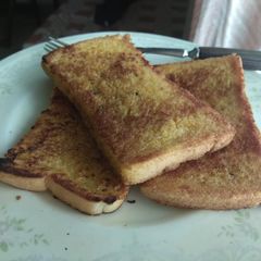 A picture of Namkeen toast.