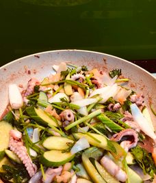 bạch tuộc xào dưa leo