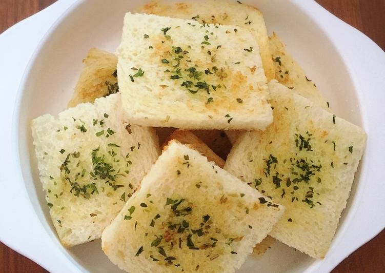 Resep Garlic bread oleh Bunda Naura - Cookpad