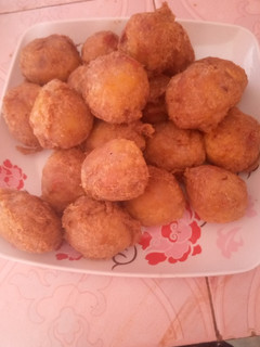 A picture of Yam balls.