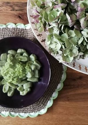 Foto di Gnocchi di broccoletti con noci zenzero e curry