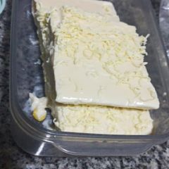 A picture of Maja blanca.