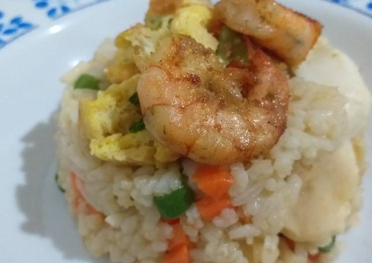 Langkah Mudah untuk Menyiapkan Nasgor ala hongkong yang Enak