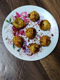 બટેટા વડા (Bateta vada recipe in gujarati) રેસીપી મુખ્ય ફોટો