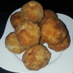 A picture of Yam balls.