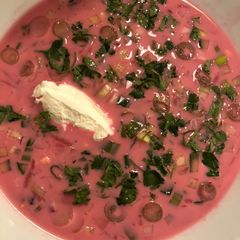 A picture of Svekolnik - cold beetroot soup.