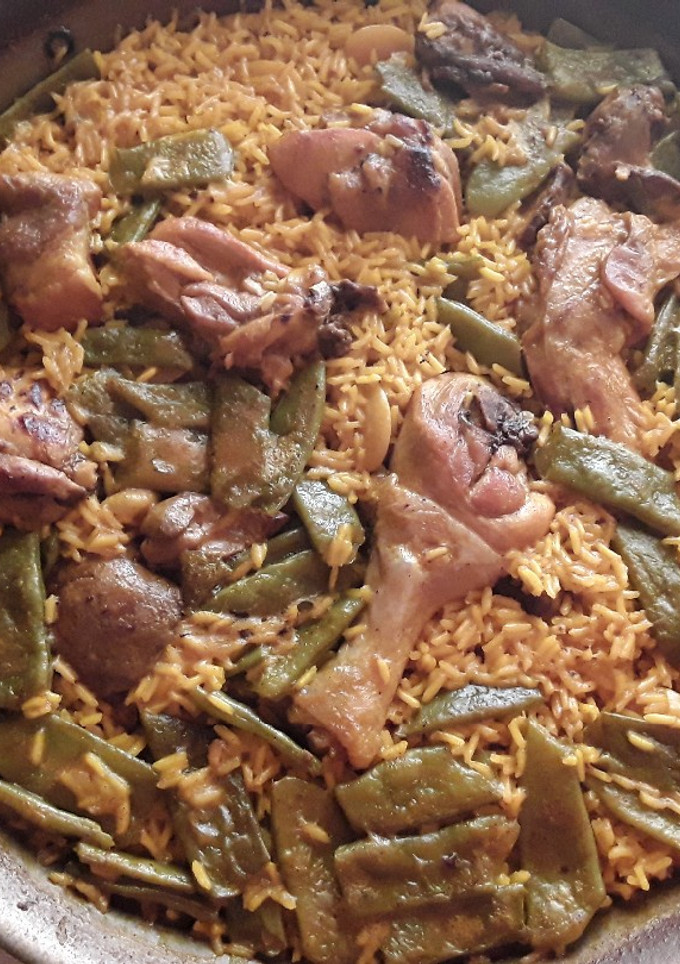 Una foto de Paella valenciana
