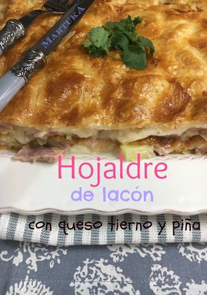 Foto principal de Hojaldre de lacón, queso tierno y piña