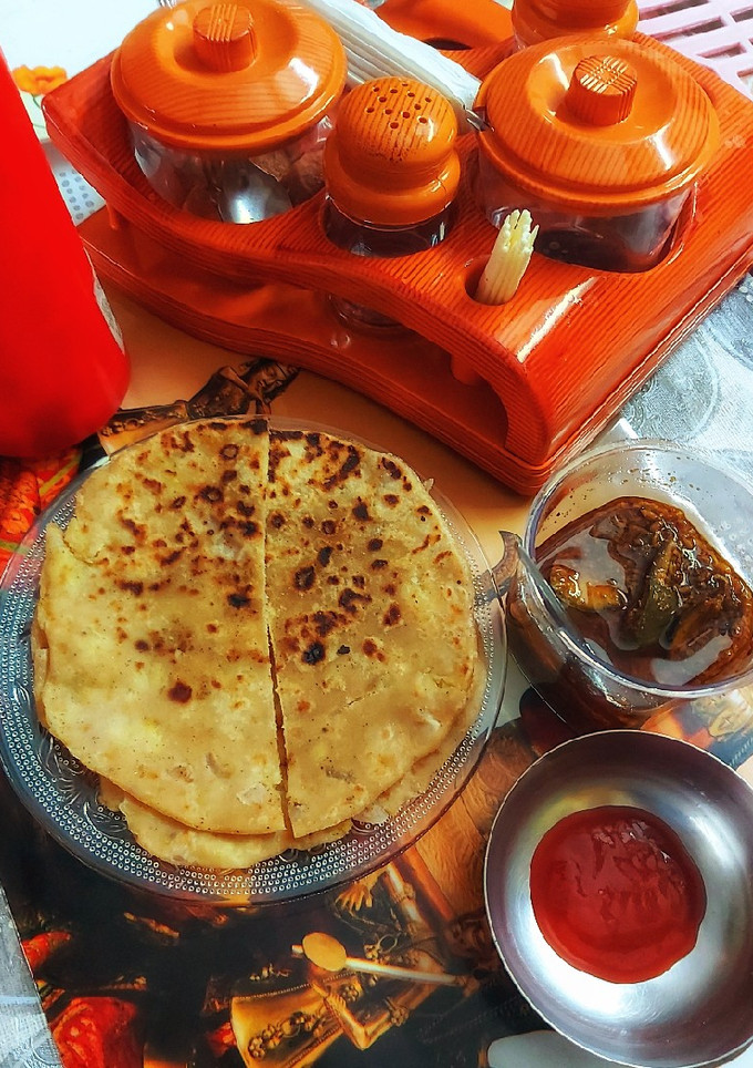 आलू प्याज़ पंराठा (aloo pyaz paratha recipe in Hindi) रेसिपी मुख्य फोटो