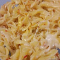 Cheesy pasta A picture of Cheesy pasta.