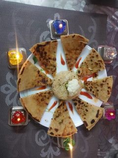 मुगलई तीन डिफरेंट स्टफिंग पराठा रेसिपी मुख्य फोटो
